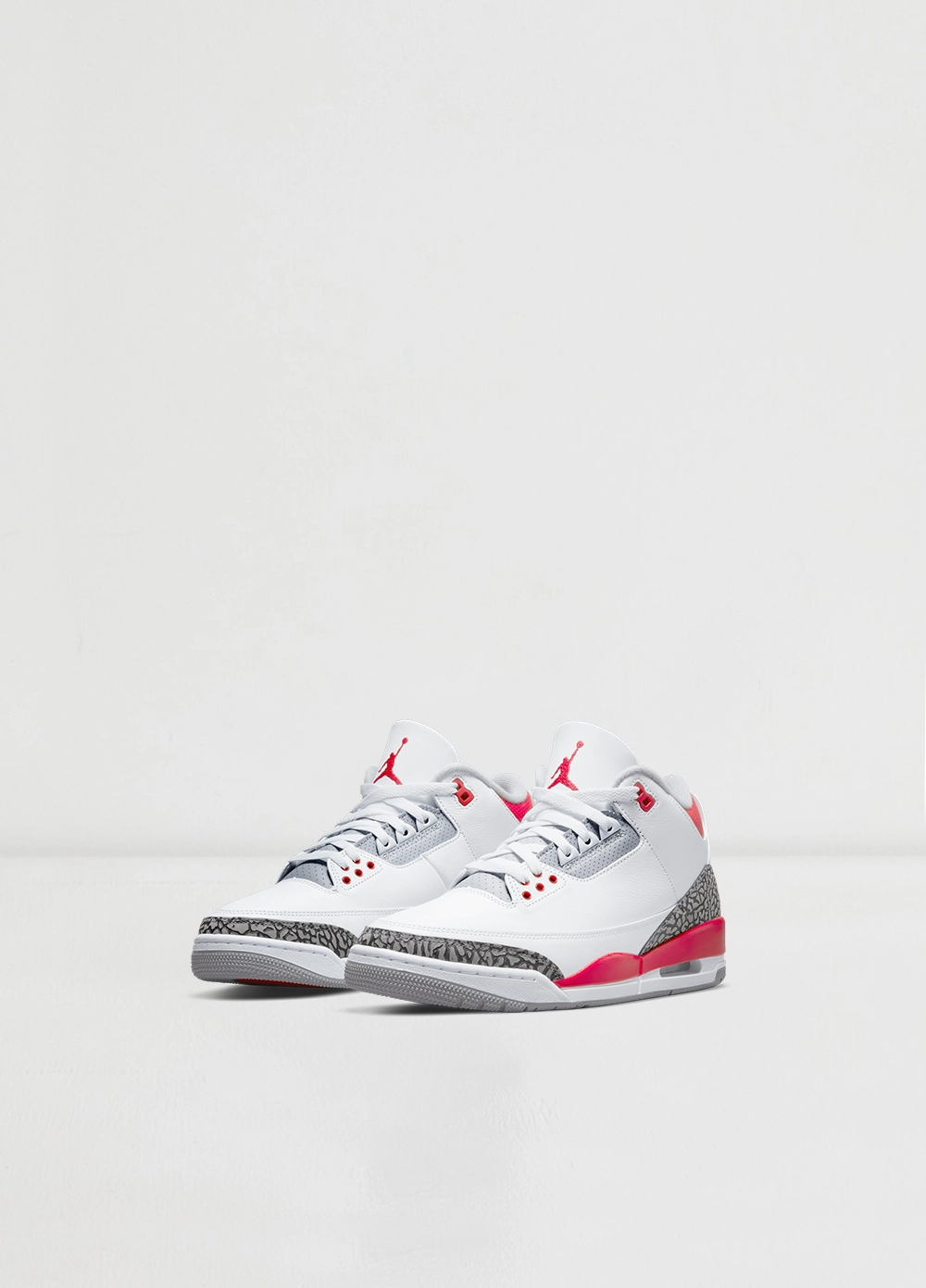 Air Jordan 3 Retro 'Fire Red' Sneakers