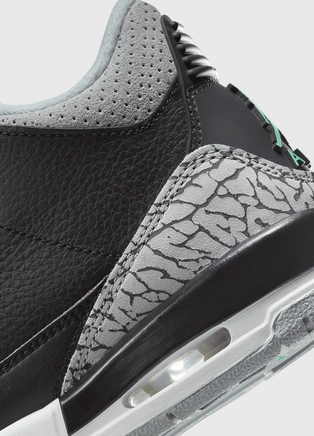 Air Jordan 3 Retro 'Green Glow' Sneakers
