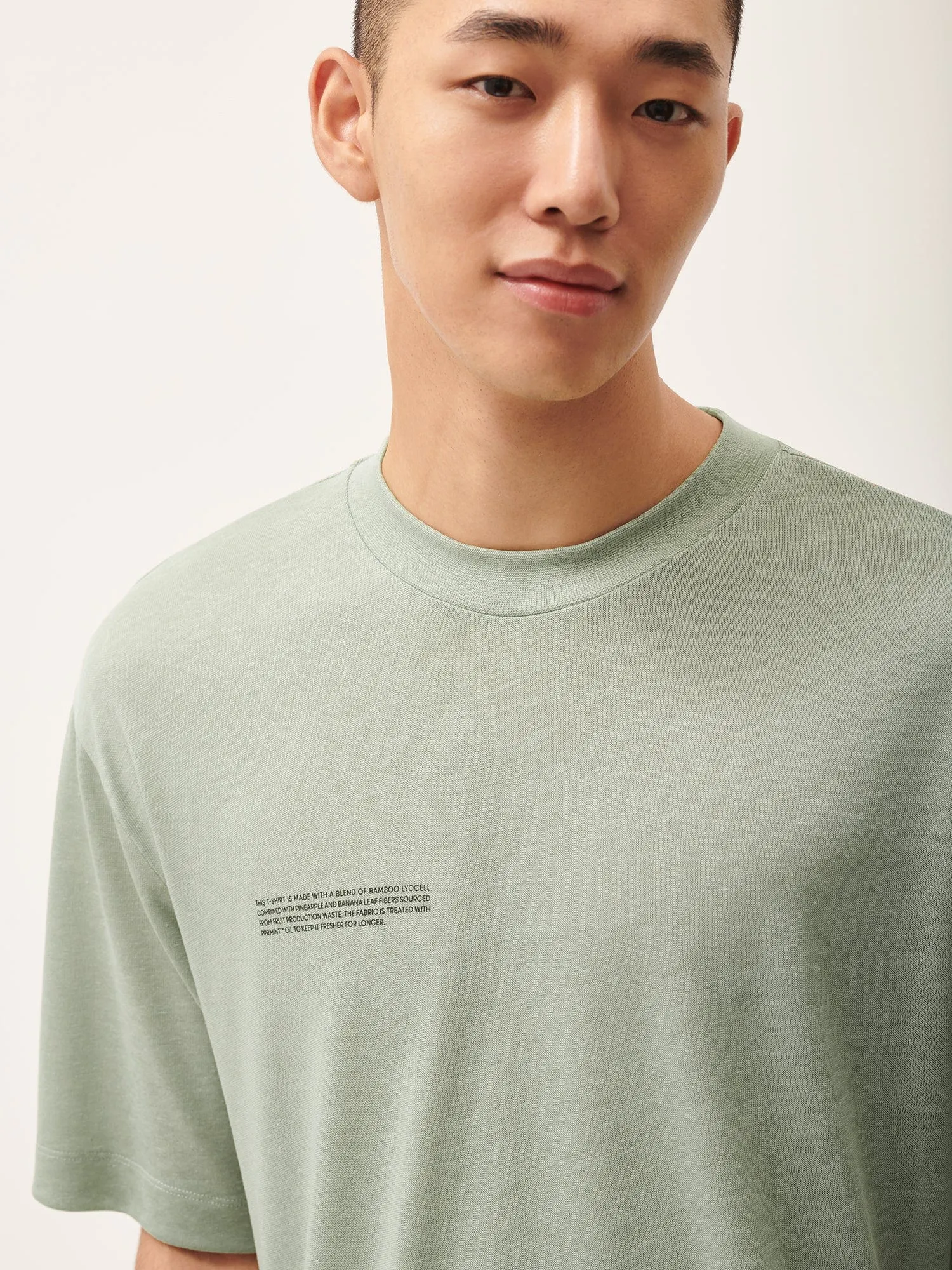Mens DNA Frutfiber T-Shirt—moss green