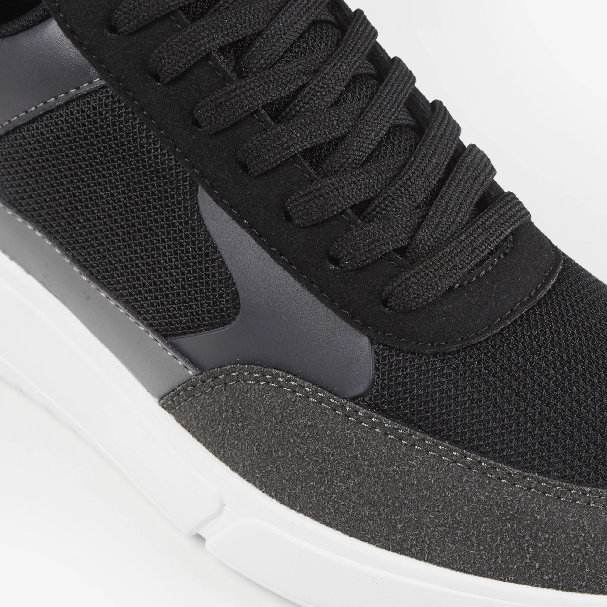 Premium Mesh Runner | Black Charcoal