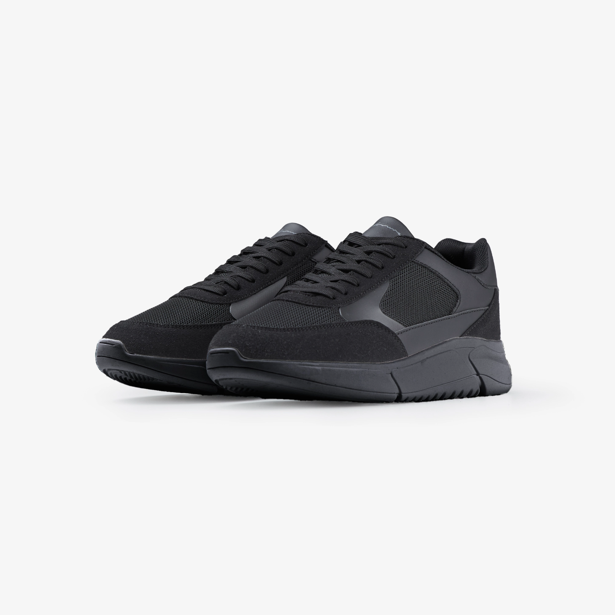 Premium Mesh Runner | Black