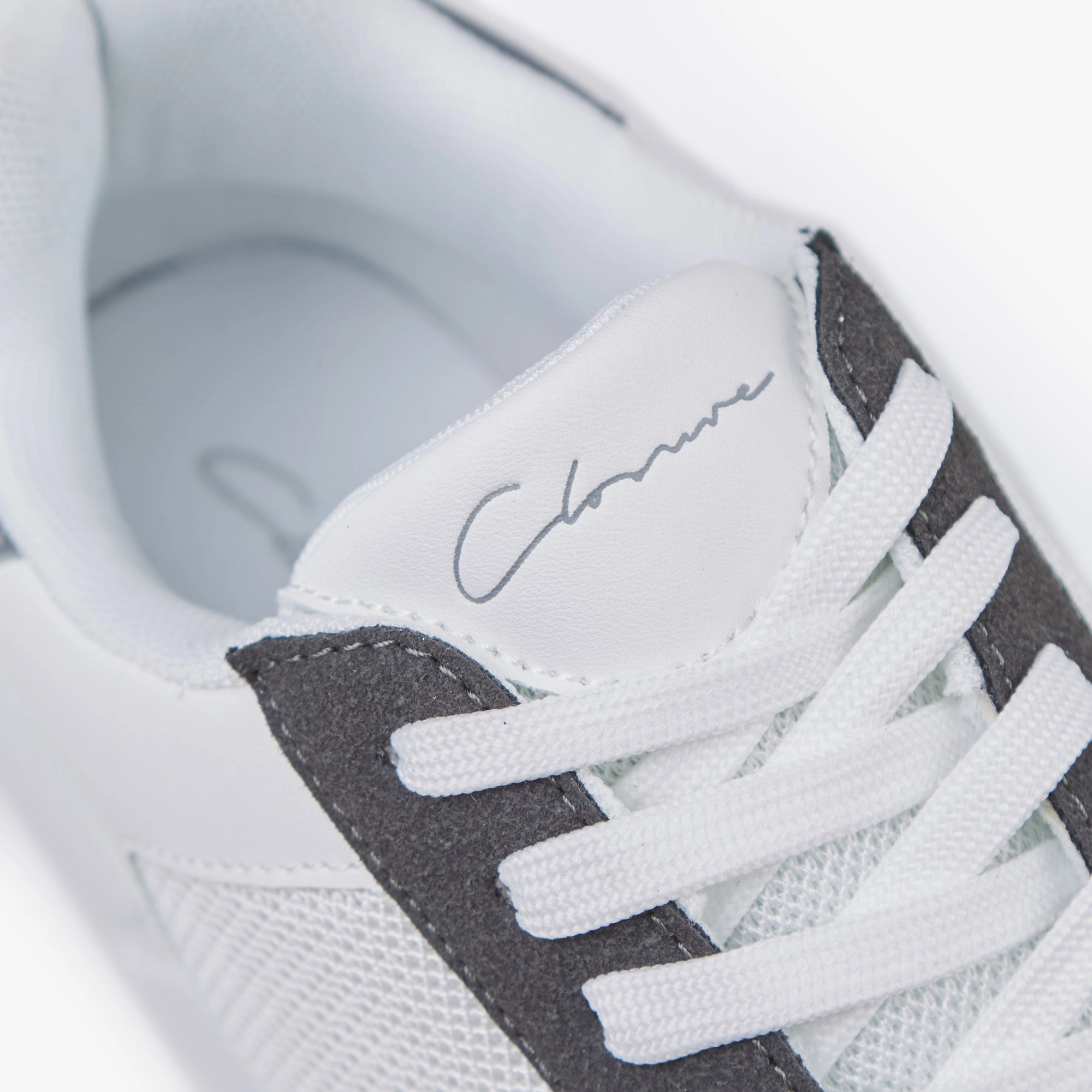Premium Mesh Runner | White Dark Grey